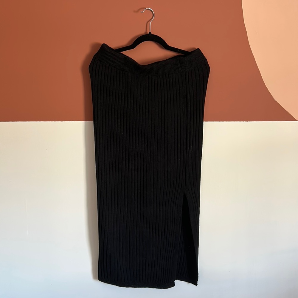 Plus size knit midi skirt